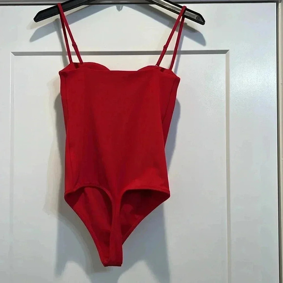 Express Body Contour red body suit sizee XS. In perfect condition! - Picture 9 of 13